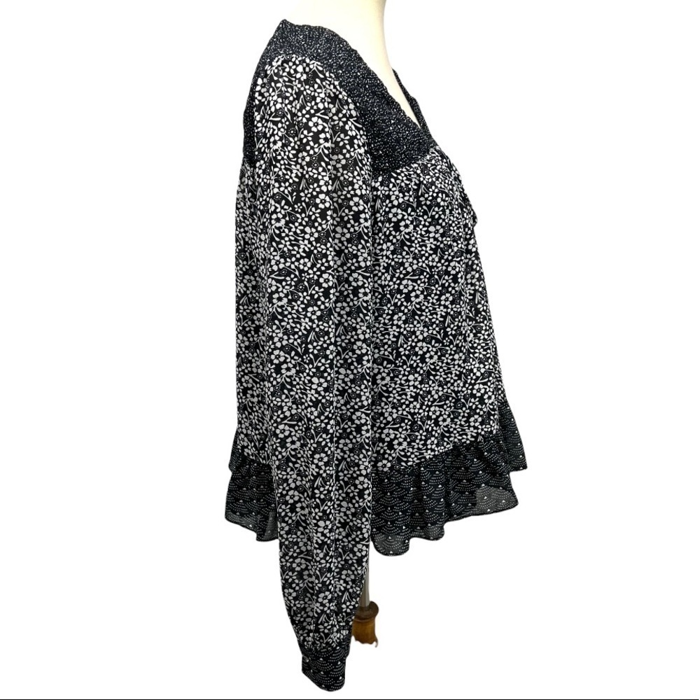 Tularosa Harrison Boho Navy & White Tassel Tie Printed Top - Picture 8 of 14